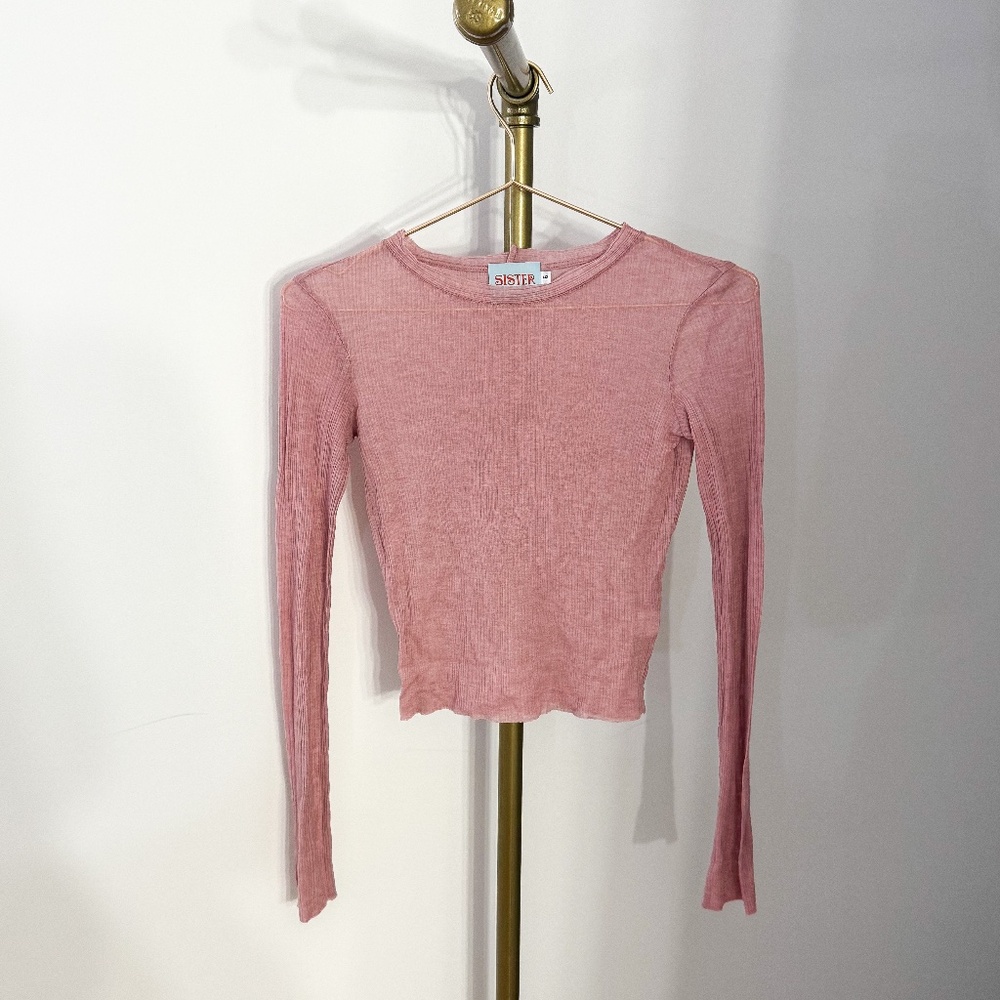 sister studios top